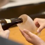 飲食代は会議費？それとも交際費？税務調査で指摘されないための明確な分け方と上限額